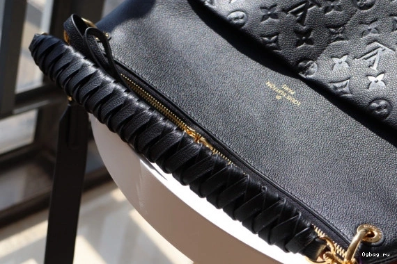 MAIDA LOUIS VUITTON HOBO 0713